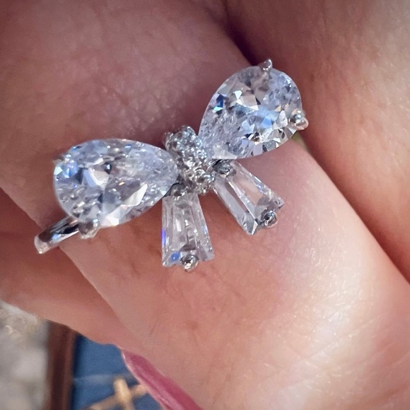 Unique Diamond Bow Ring Size 9. 14K White Gold 925 Ring Pear Cut & Baguettes - Picture 3 of 12